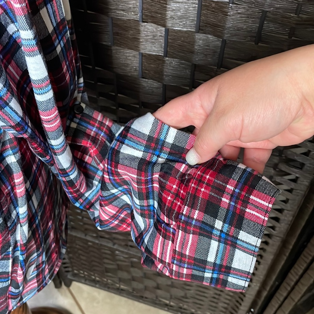 Multi-Colored Button Front Flannel. Size 3x - image 4